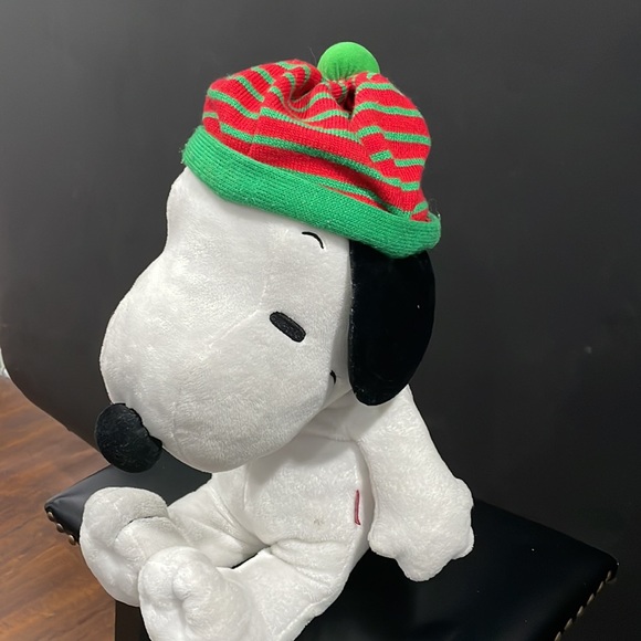 Christmas Snoopy plush doll - Picture 2 of 7